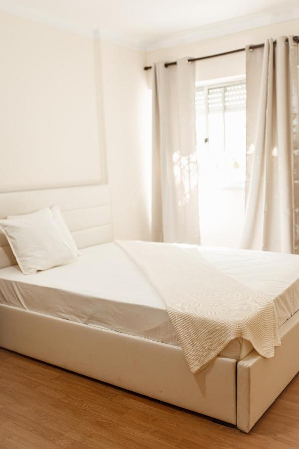 Apartment In Lisbon With 3 Bedroom Cozy Experience Loures Exterior photo